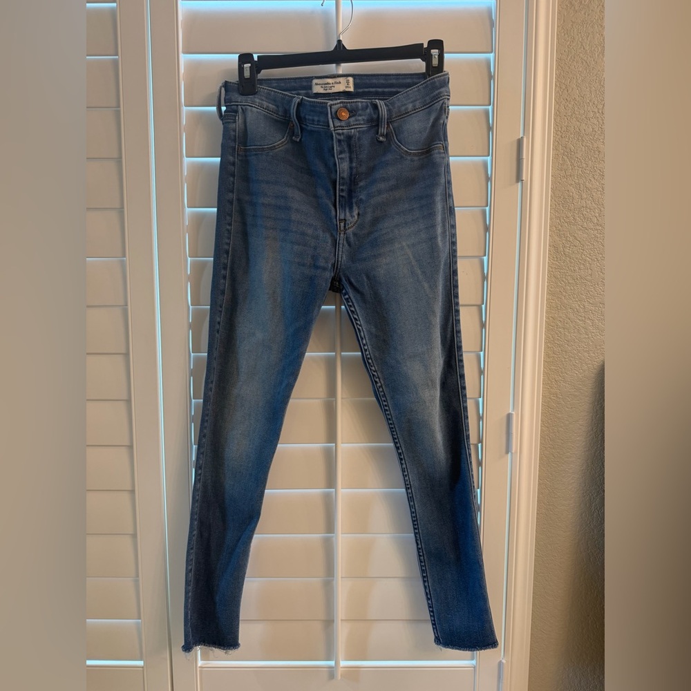 Abercrombie & Fitch Jean Legging - High Rise - Size 27/4
